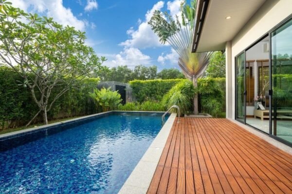 Swimming Pool Builders in Bakersfield CA